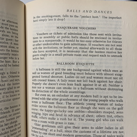 ETIQUETTE Complete New Edition 1939 with dust jacket - Picture 16 of 17